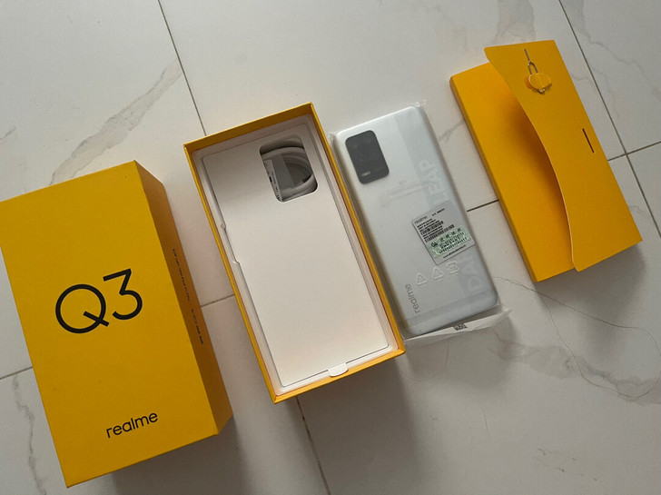 realme Q3  8+256G ，全新...