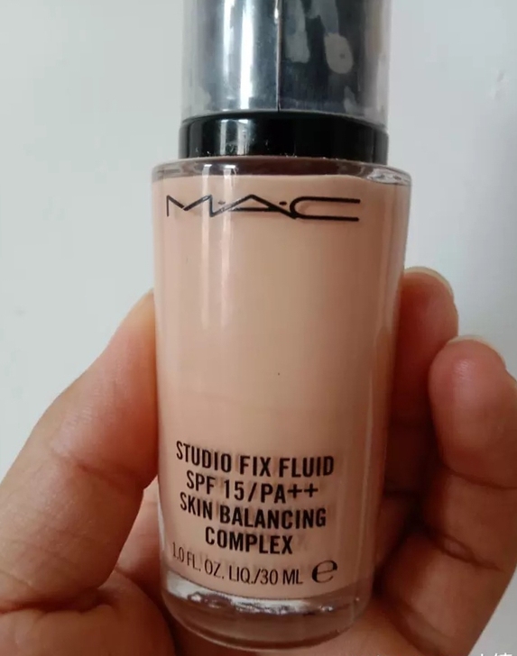 mac粉底液n12