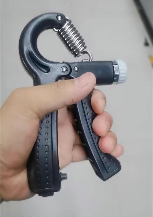 11.5元包邮出加强计数握力器手指力量训练