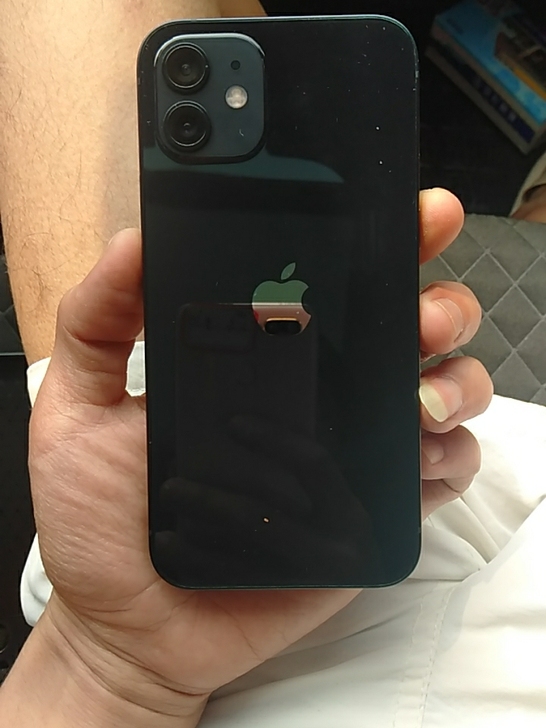 iPhone苹果12 黑色 128G，自用...