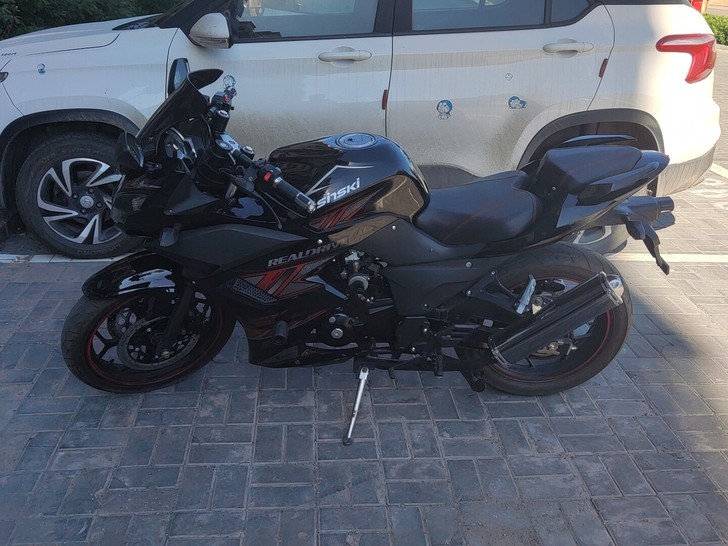 新世纪200cc摩托车三年跑了1780公里...