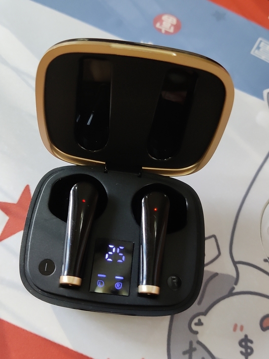 蓝牙耳机才买的