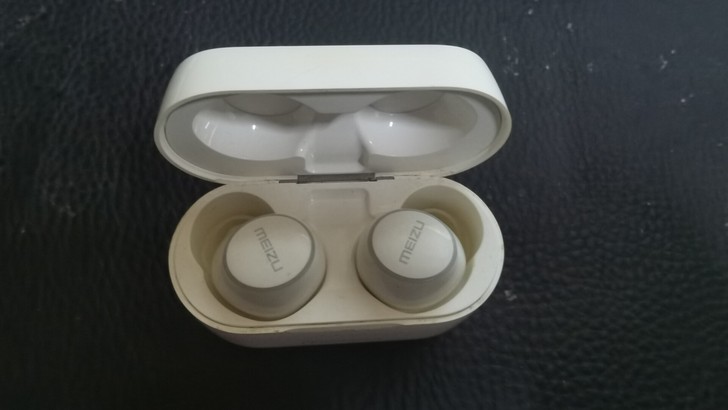 魅族蓝牙降噪耳机，原价500元买的，几乎很...