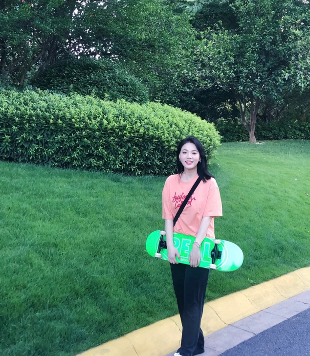 王一博同款全新美国flip专业双翘滑板新手...