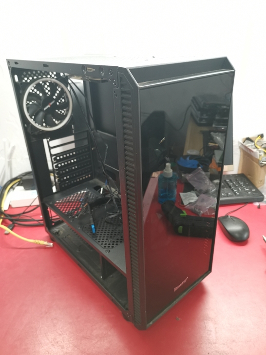 航嘉侧透机箱 带三个风扇 没有侧板