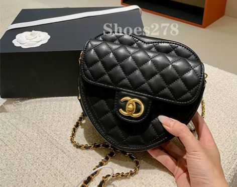 网红小香风爱心单肩菱格链条包女带盖袋真皮小...