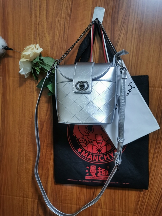 大东包包女2021新款潮百搭手提斜挎包女菱...