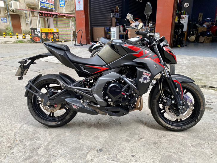春风400NK 街车摩托车 17年春风40...