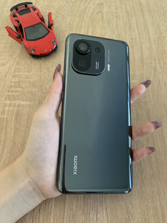 小米11pro 12+256G 99新，机...
