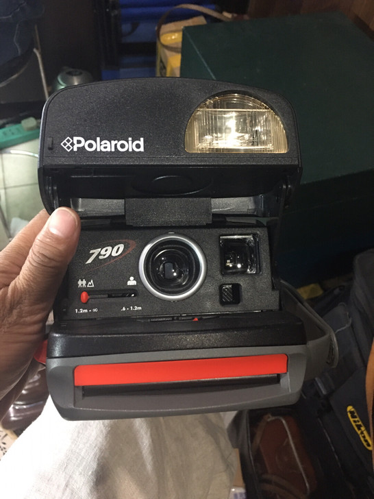 拍立得，装上胶片就能用