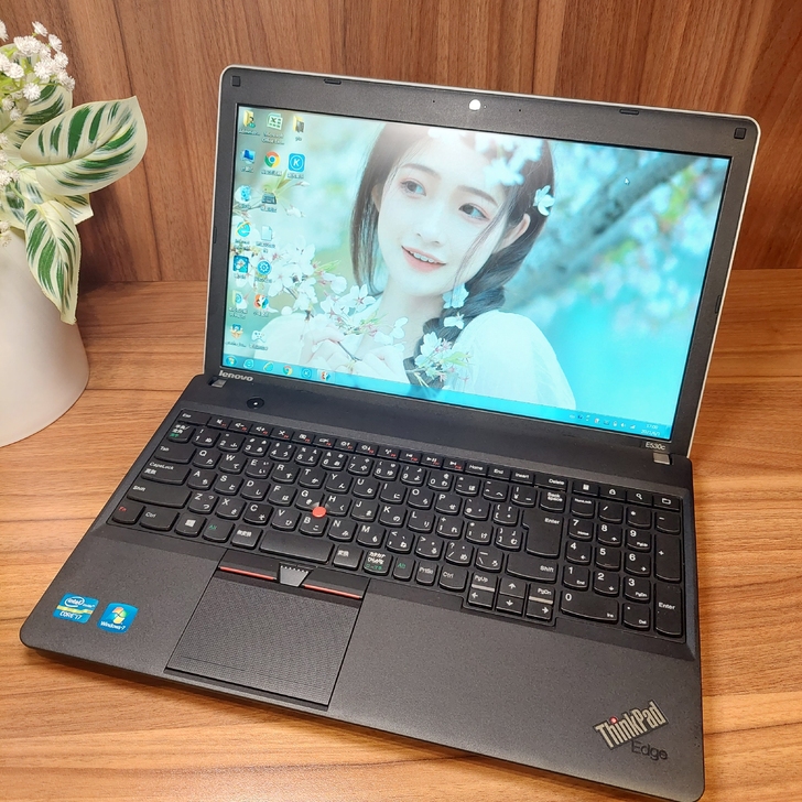 女生闲置自用笔记本电脑i7联想办公游戏两用