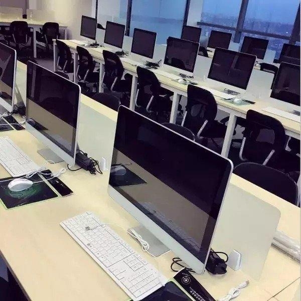 包邮急售个人自用办公商务家用新款联想9成新...