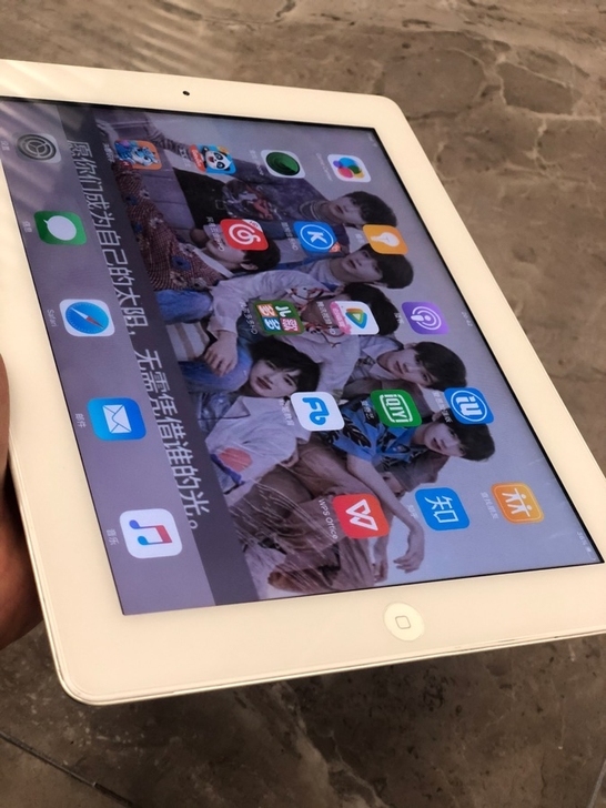 转让女生自用闲置一台苹果平板ipad2平板...