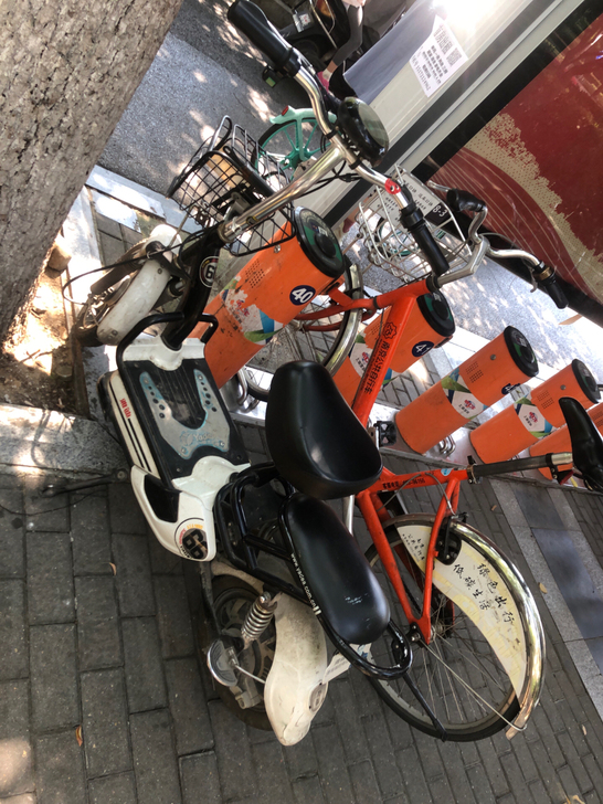 雅迪电动车700出