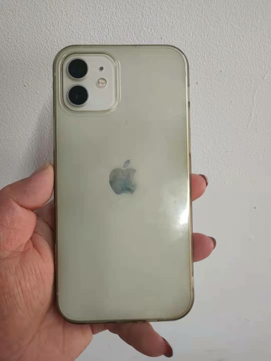 女生自用 iPhone 12  白色128...