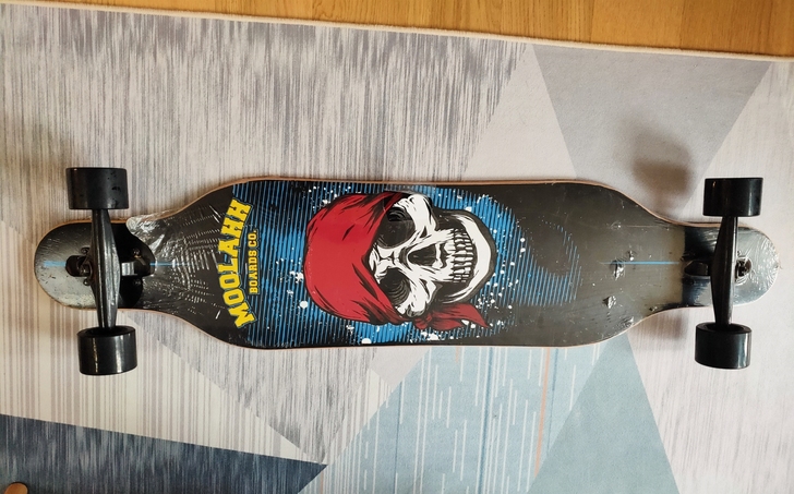 实物图。长板全新。膜都没撕掉，搬家磕掉一点...