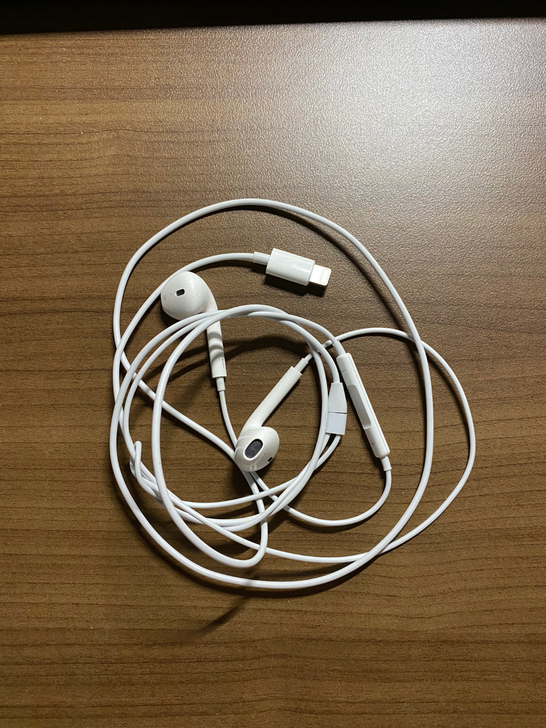 iPhone原装耳机，之前手机就有耳机，新...