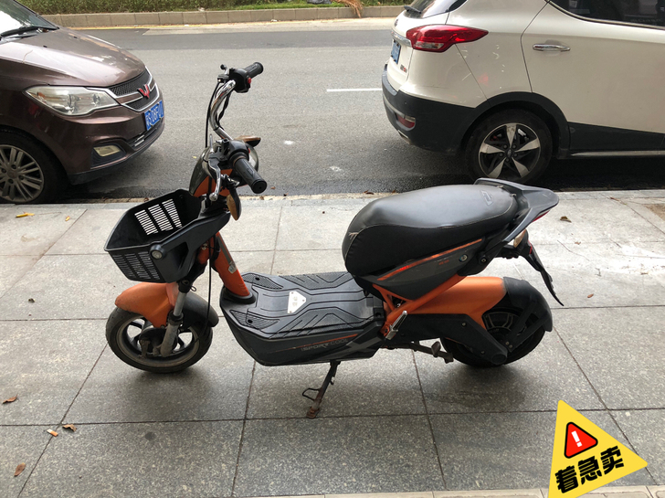 精品雅迪二手电动车