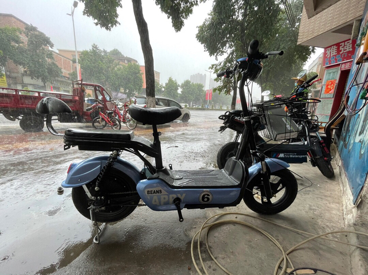 全新国标48v12安电动车    全新48...