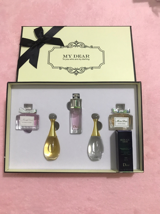 全新 正品迪奥真我香水，公司采购20套香水...