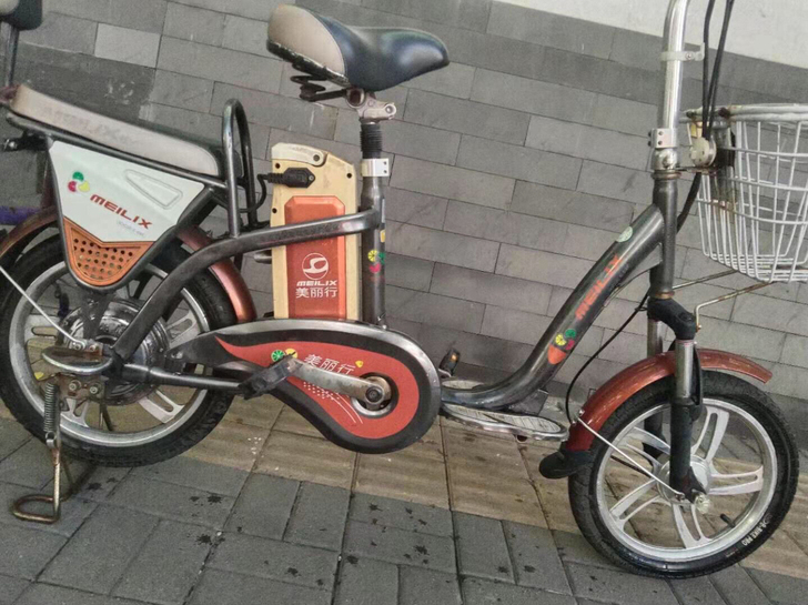 美丽行锂电池电动车,有永久白牌刹车喇叭灯都...