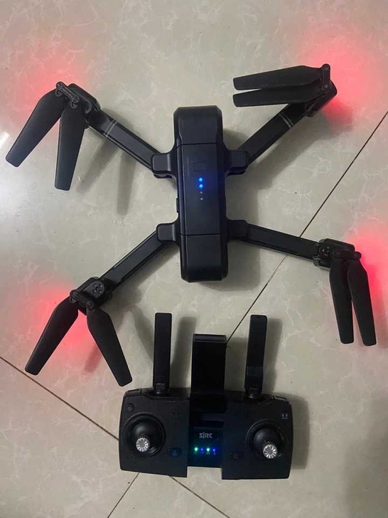 世季z5无人机，没怎么玩，九成新，机身没有...