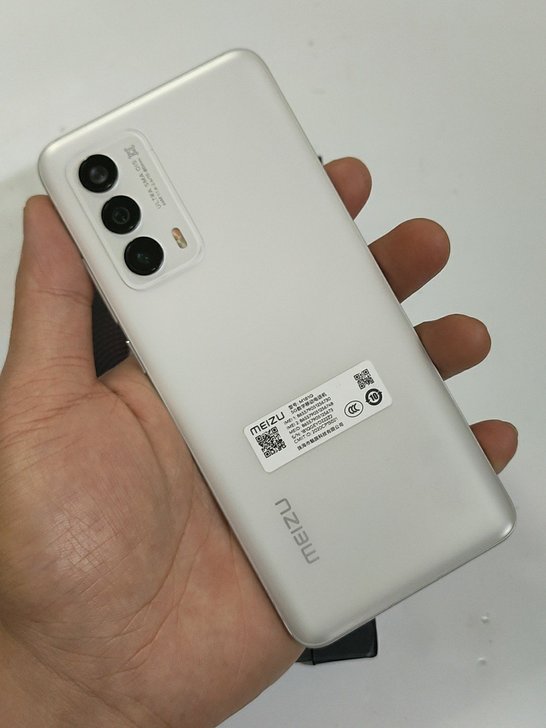 魅族 18 踏雪 8+128G 骁龙888...