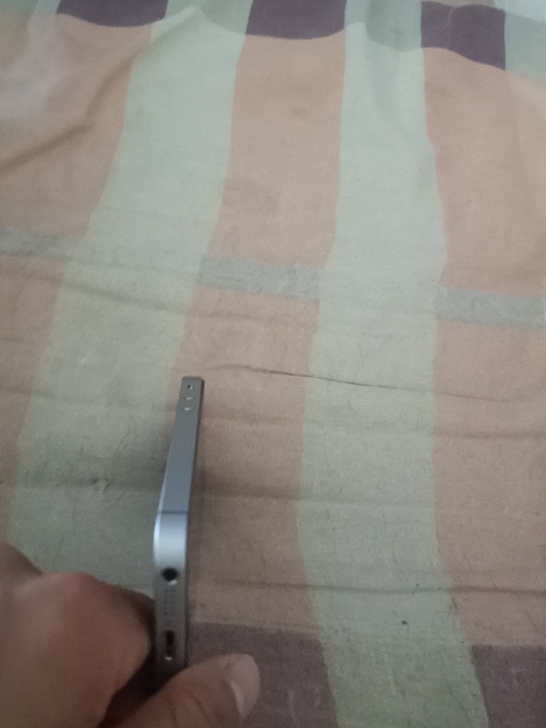苹果se32g备用机at买了个手机不想用了...