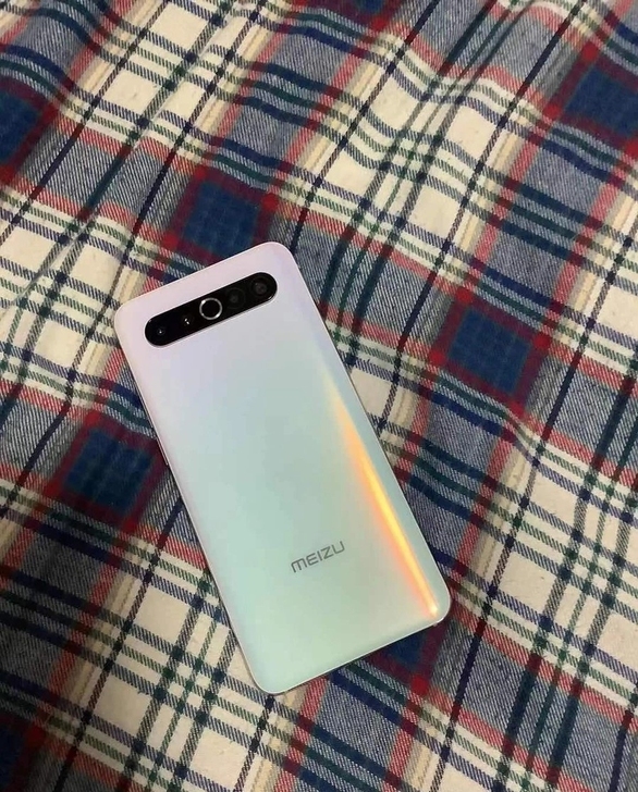 魅族17 8＋128GB独角兽，，手机尺寸...