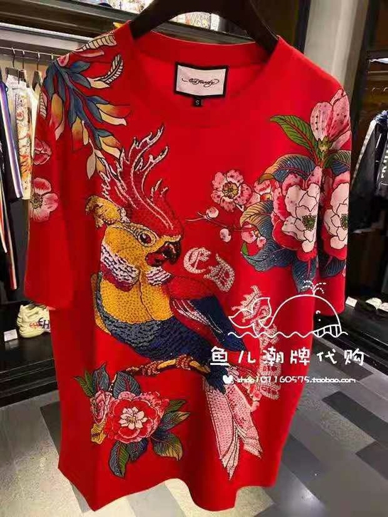 求购烫钻鹦鹉宽松短袖t恤