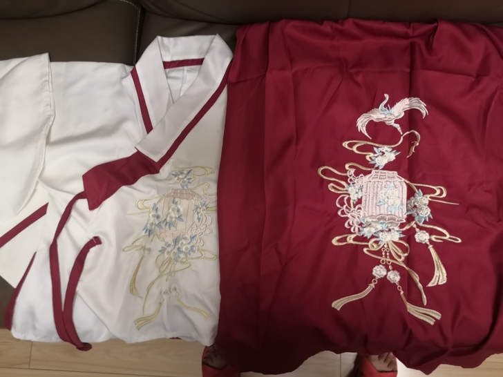 汉尚华莲汉服红白绣花袄裙，山的。仅拆封试穿...