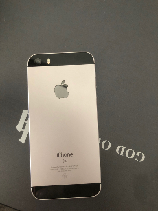 原装原版苹果se三网通4G全绿工作室二手