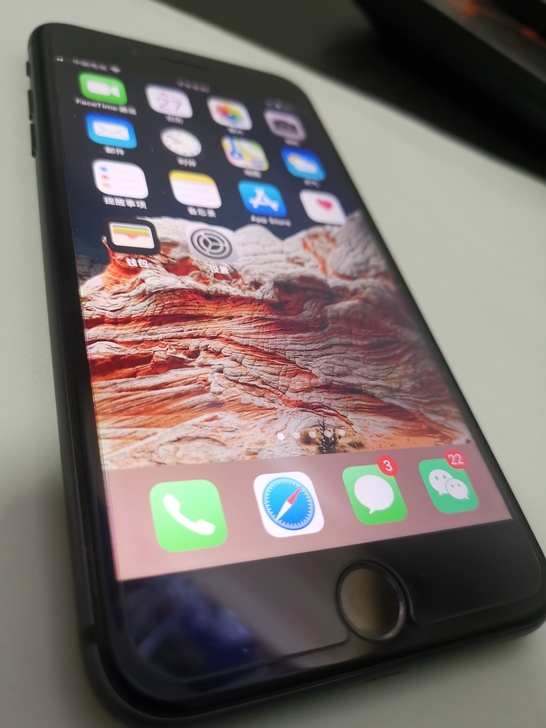 国行三网通iphone8plus  256...