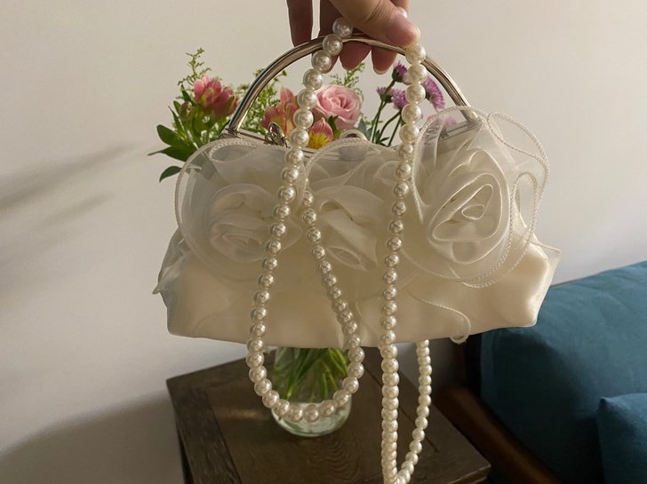 复古珍珠手拎晚宴包新款玫瑰花朵包包女宴会包...