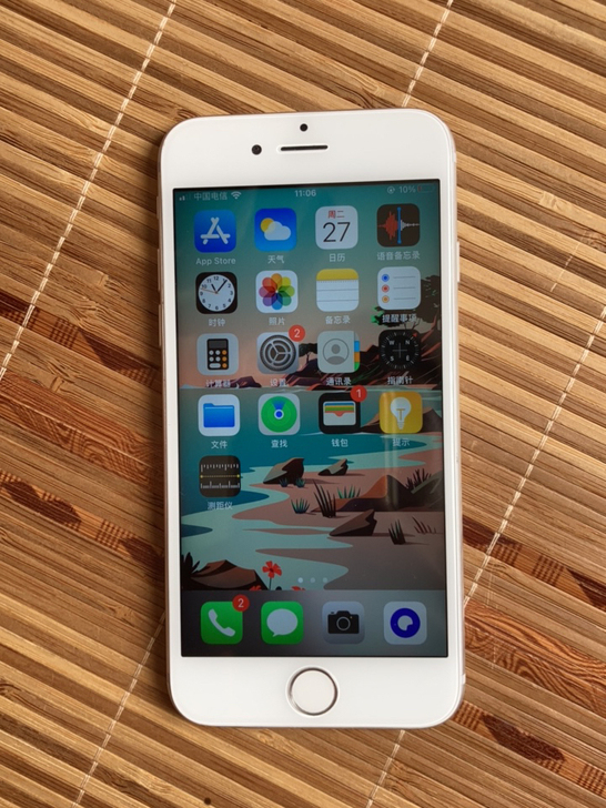银白色iPhone6S，自从摔了就没修，前...