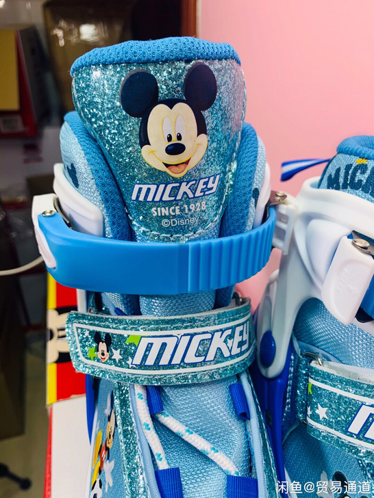 商场清库！正品全新DISNEY迪士尼轮滑鞋...