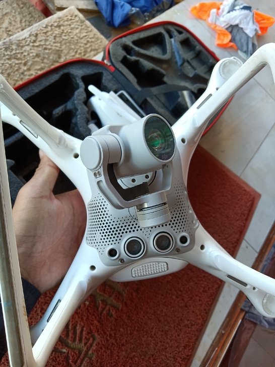 品牌型号  大疆精灵四 单电  电池循环3...