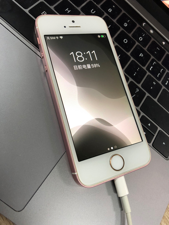 iPhoneSE 一代 国行64g