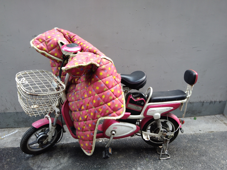 急转！雅迪电动车，方便舒适，自己骑，带娃都...