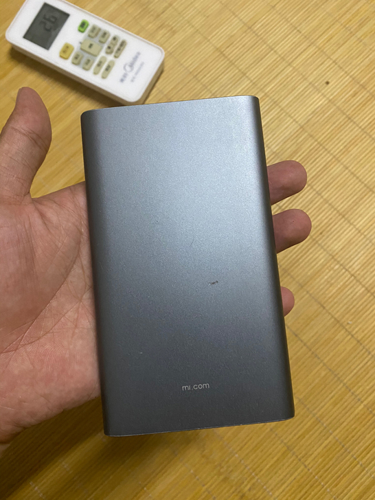 小米移动电源10000毫安高配版 ，正常使...