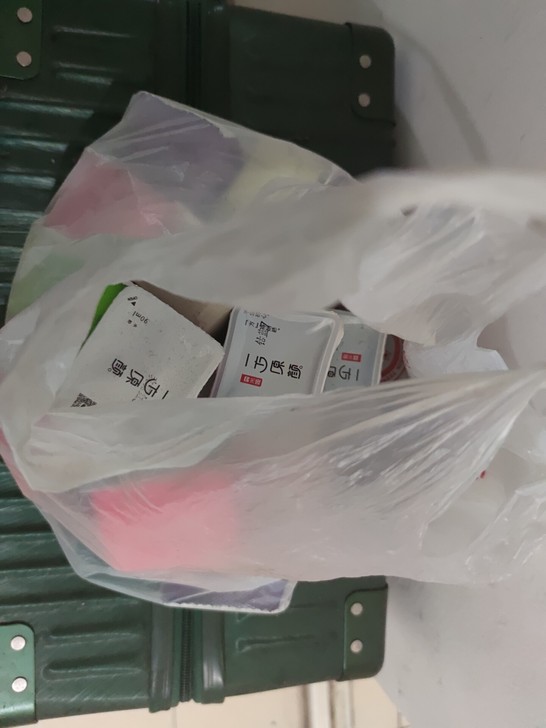 米娅一方原颜水粉颜料，原价5块钱一个的，这...