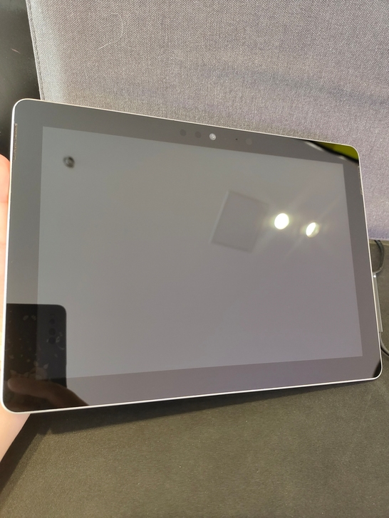 微软surface  go    平板+笔...