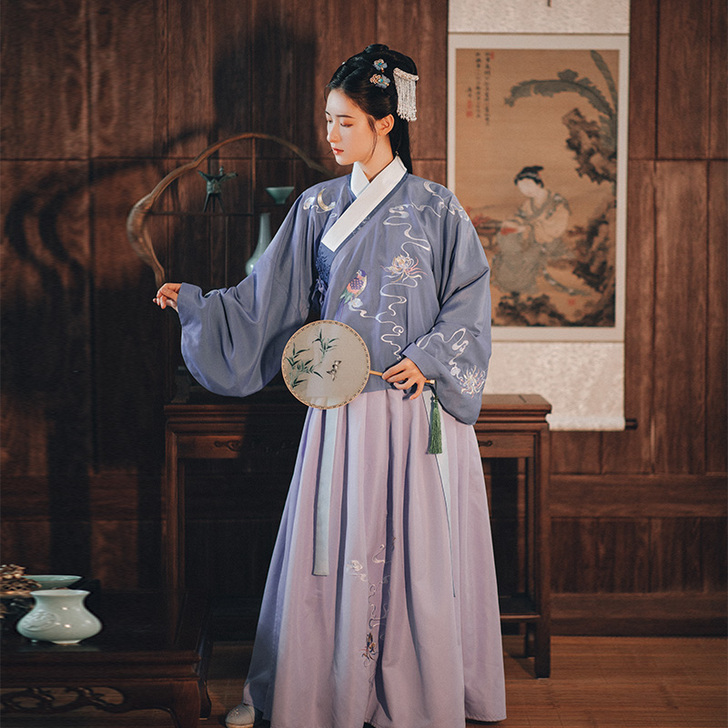 池夏 汉服锁清秋 8成新