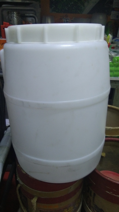 中号食品塑料桶高44直径30桶九成新，我这...