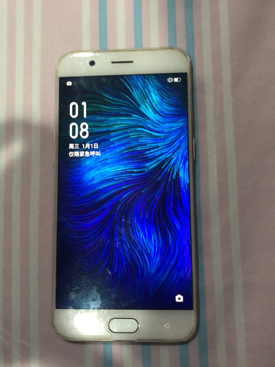出一部Oppor 11女生自用手机，缺了一...