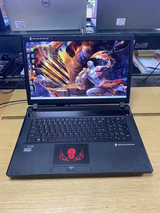 未来人类17寸X811游戏本 GTX970...