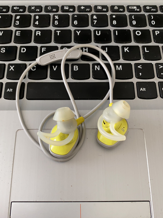 BOSE soundsport无线耳机