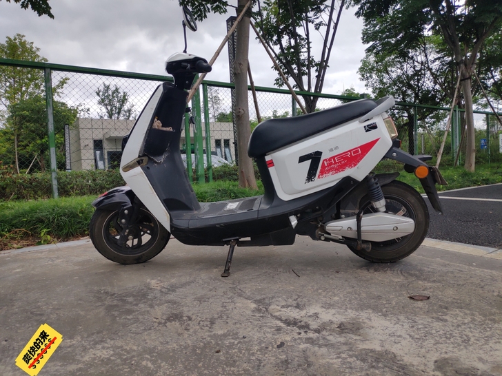 雅迪莱客电动车电瓶车60V20A