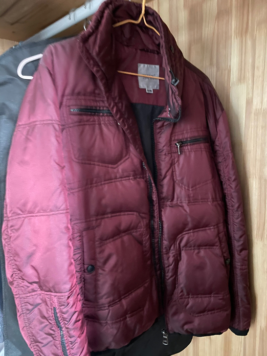 没怎么穿就闲置的步森羽绒服,175/96B...