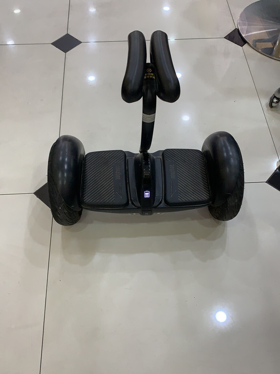 转卖小米平衡车八成新买了两年多。